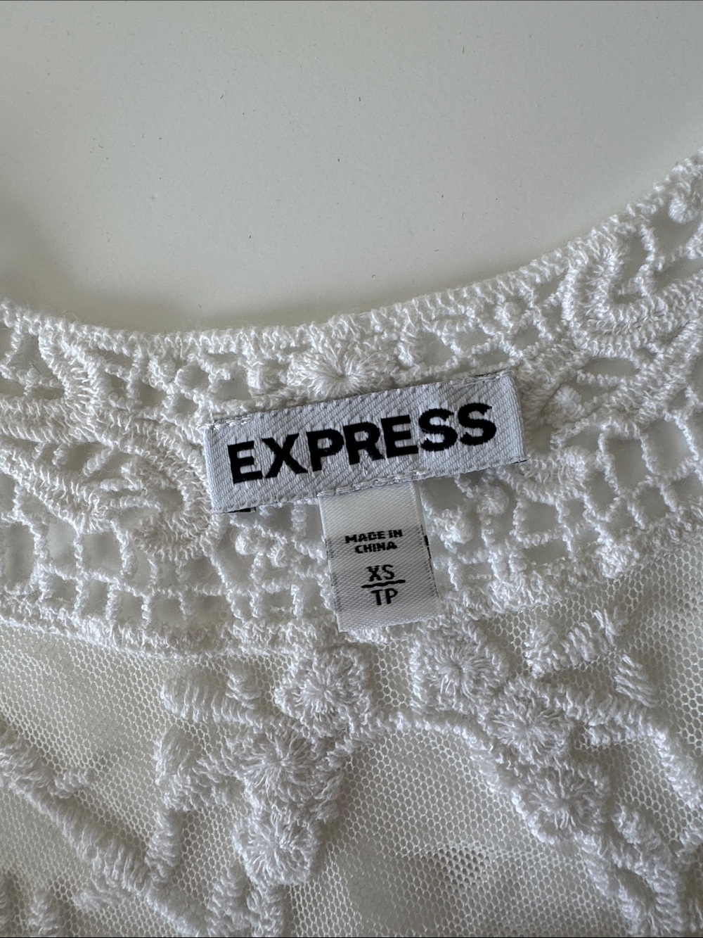 Express Lace Tank Top - Picture 3 of 3